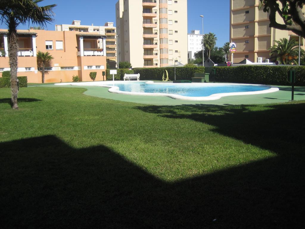 Los Juncos Apartamentos - Solo Familias Oliva Kültér fotó